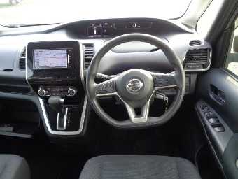 NISSAN SERENA 2017 Image 3