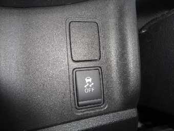 NISSAN SERENA 2017 Image 6