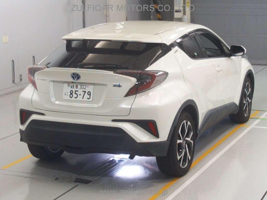 TOYOTA C-HR 2017 Image 2