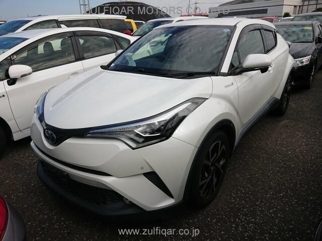 TOYOTA C-HR 2017 Image 19