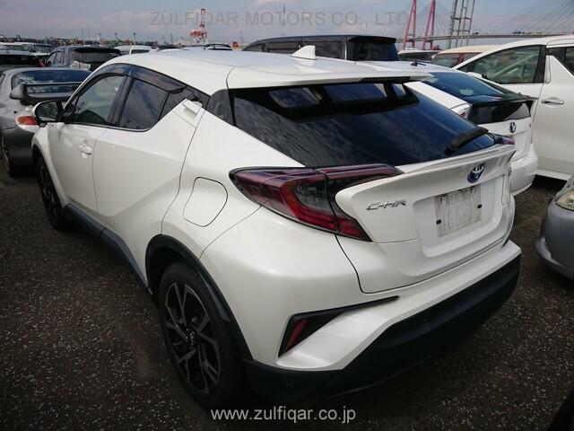 TOYOTA C-HR 2017 Image 20