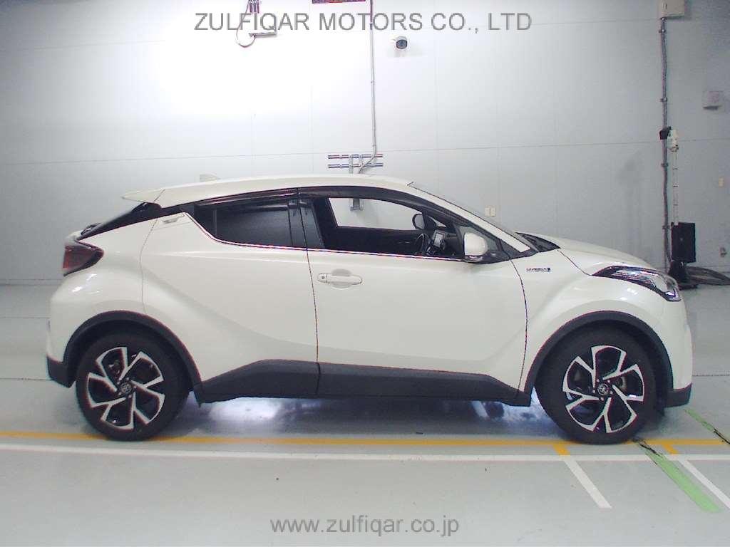 TOYOTA C-HR 2017 Image 3