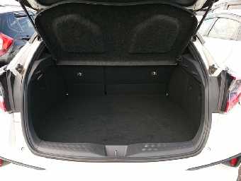 TOYOTA C-HR 2017 Image 17