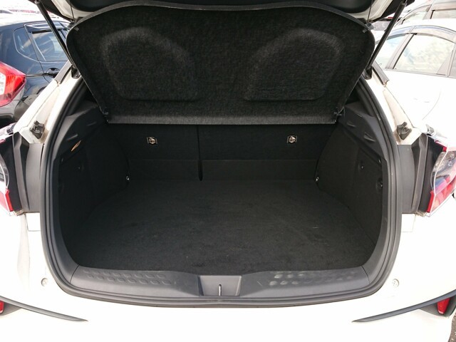 TOYOTA C-HR 2017 Image 24