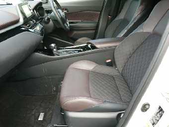 TOYOTA C-HR 2017 Image 19