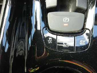 TOYOTA C-HR 2017 Image 23