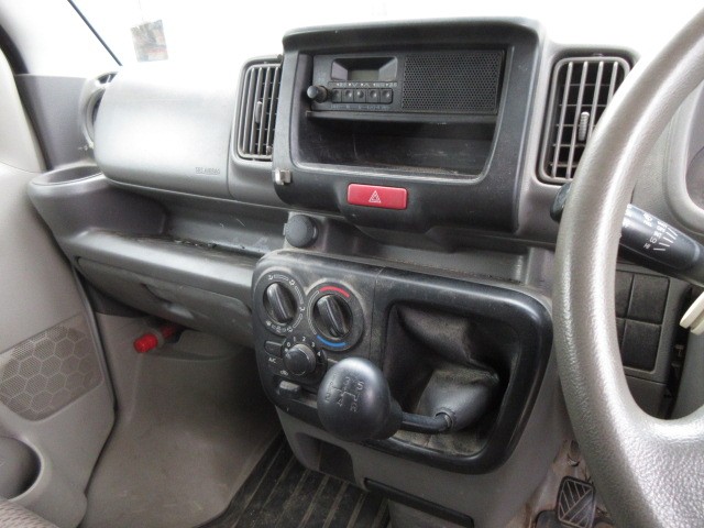 SUZUKI EVERY 2016 Image 19