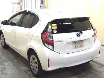 TOYOTA AQUA 2017 Image 4