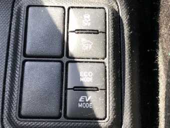 TOYOTA AQUA 2016 Image 6