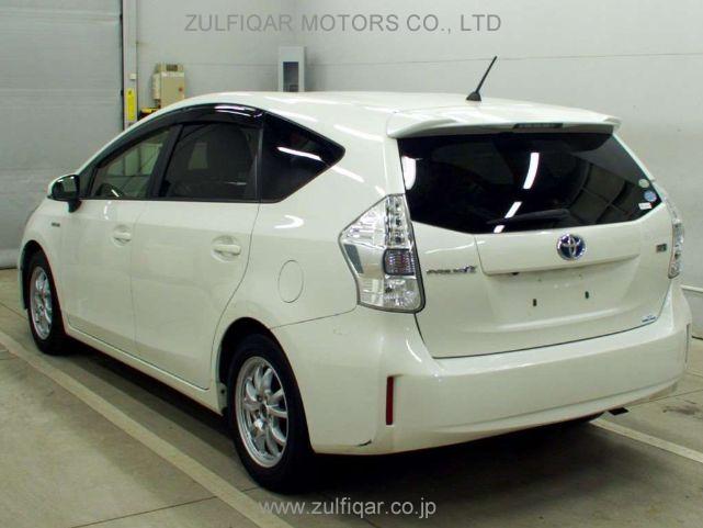 TOYOTA PRIUS ALPHA 2012 Image 3