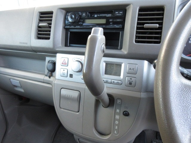 SUZUKI EVERY WAGON 2006 Image 19