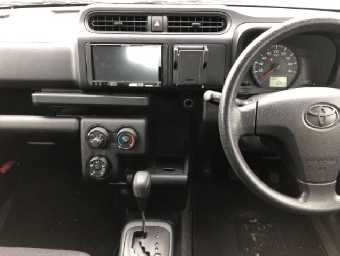 TOYOTA SUCCEED 2017 Image 17