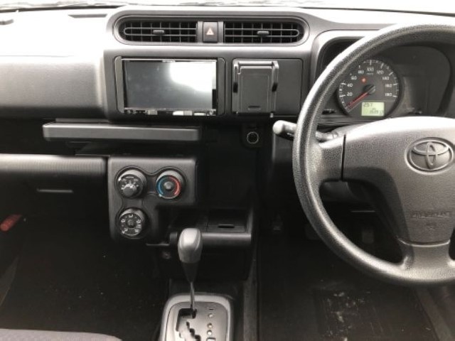 TOYOTA SUCCEED 2017 Image 23