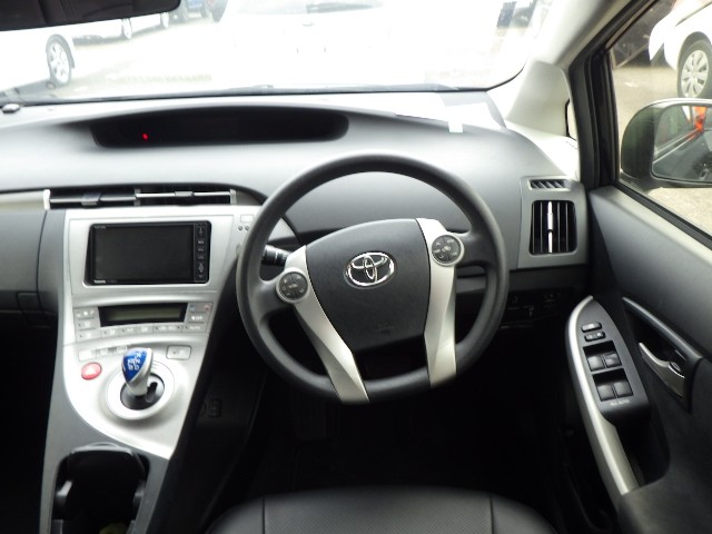TOYOTA PRIUS PHV 2012 Image 19