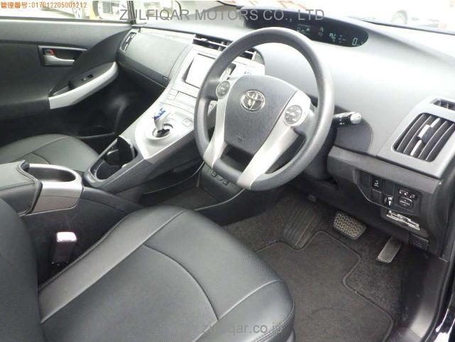 TOYOTA PRIUS PHV 2012 Image 5