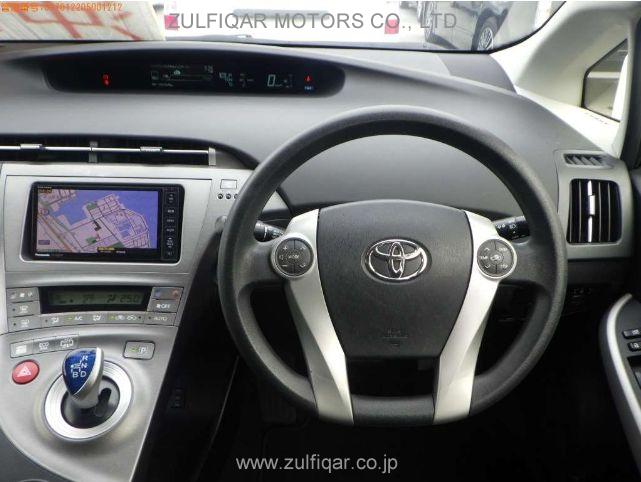 TOYOTA PRIUS PHV 2012 Image 6