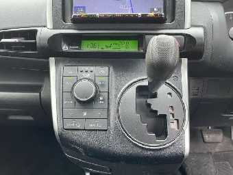 TOYOTA WISH 2017 Image 17