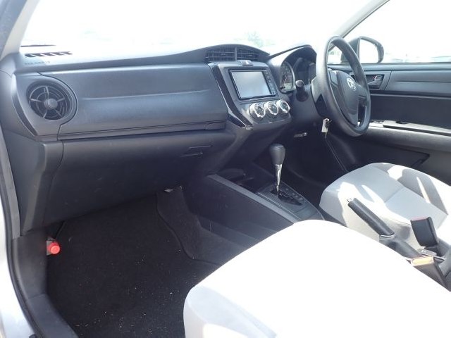 TOYOTA COROLLA AXIO 2017 Image 23
