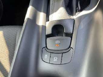 TOYOTA C-HR 2017 Image 19