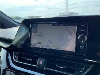 TOYOTA C-HR 2017 Image 22