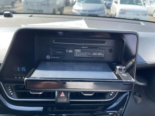 TOYOTA C-HR 2017 Image 30