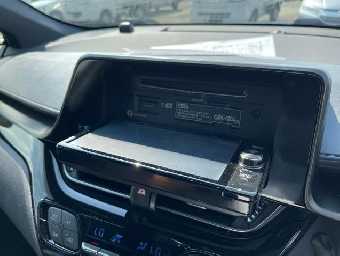 TOYOTA C-HR 2017 Image 25