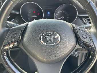 TOYOTA C-HR 2017 Image 26