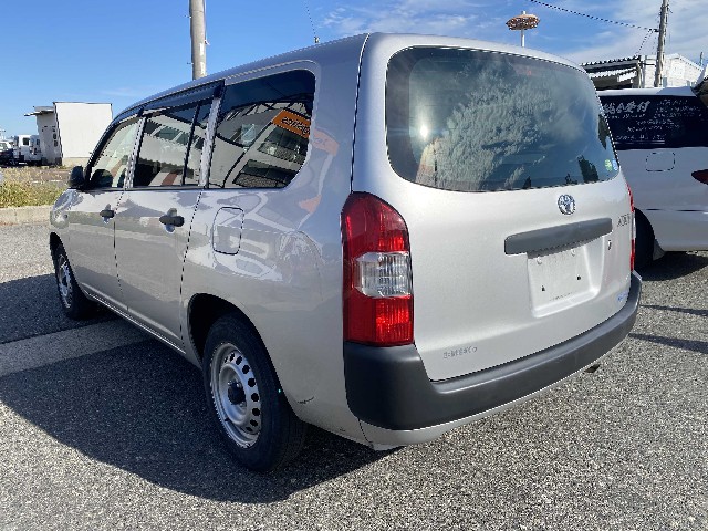 TOYOTA SUCCEED 2017 Image 21