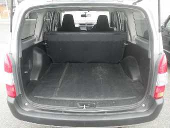 TOYOTA SUCCEED 2017 Image 8