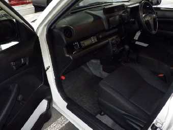 TOYOTA SUCCEED 2017 Image 6