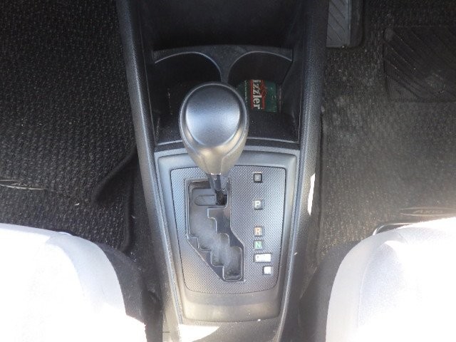 TOYOTA COROLLA AXIO 2017 Image 22