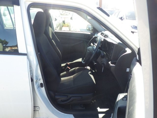 TOYOTA PROBOX 2017 Image 22