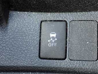 TOYOTA COROLLA AXIO 2017 Image 6