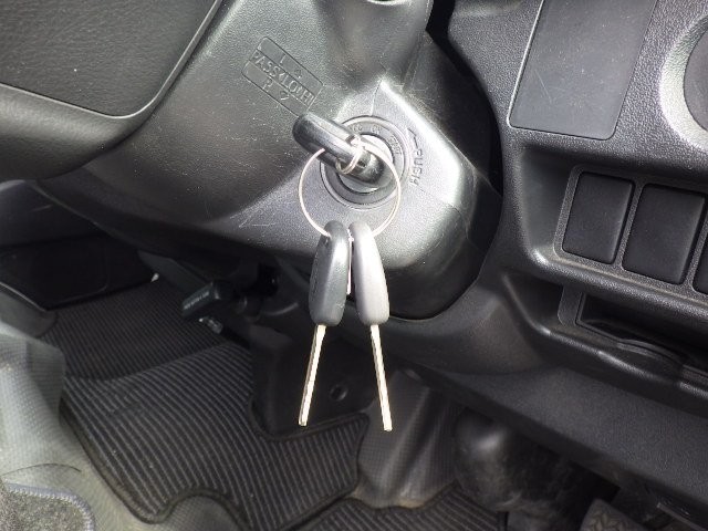 TOYOTA HIACE 2017 Image 23