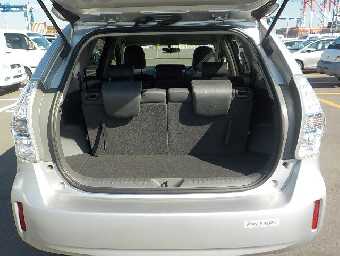 TOYOTA PRIUS ALPHA 2012 Image 14