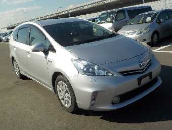 TOYOTA PRIUS ALPHA 2012 Image 16