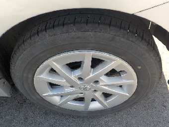 TOYOTA PRIUS ALPHA 2012 Image 19