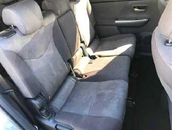 TOYOTA PRIUS ALPHA 2012 Image 6