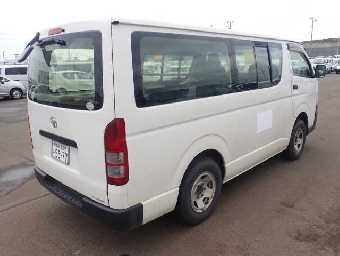 TOYOTA HIACE 2013 Image 2