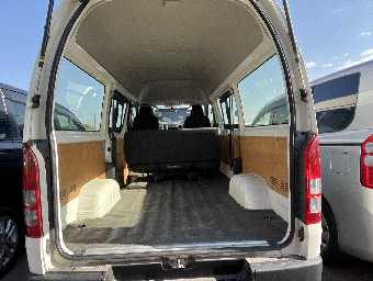 TOYOTA HIACE 2015 Image 10