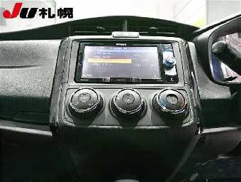 TOYOTA COROLLA AXIO 2017 Image 6