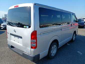 TOYOTA HIACE 2017 Image 11