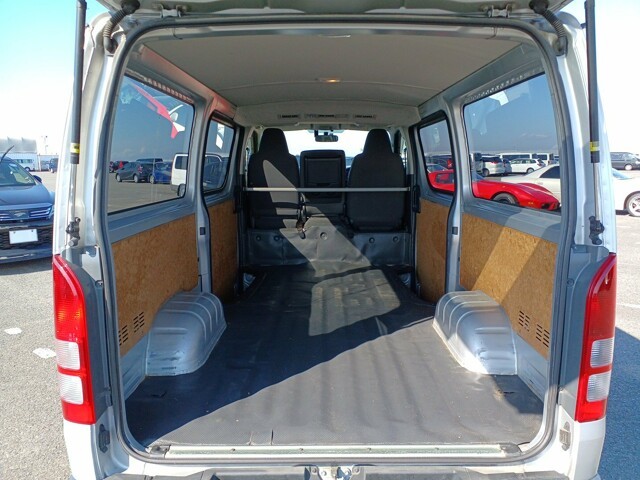 TOYOTA HIACE 2017 Image 25