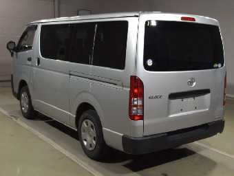 TOYOTA HIACE 2017 Image 4