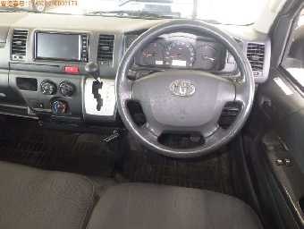 TOYOTA HIACE 2017 Image 6