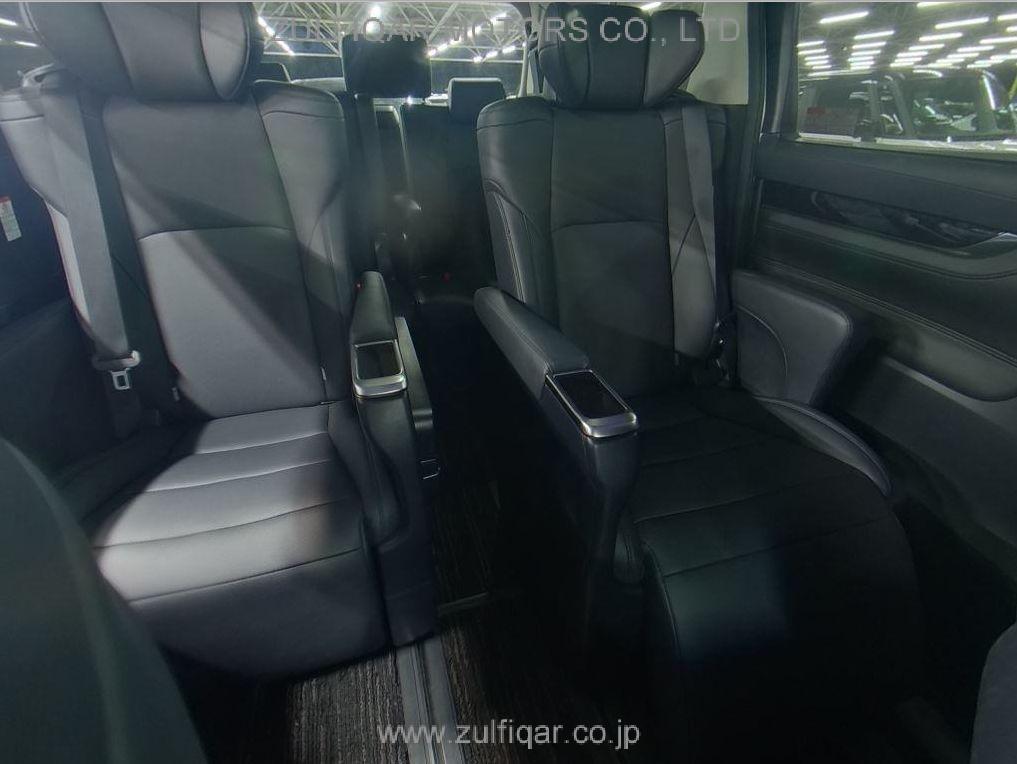 TOYOTA ALPHARD 2018 Image 6