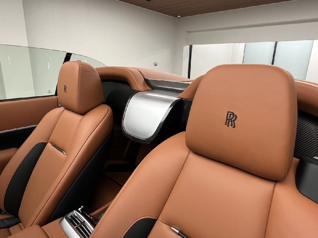 ROLLS ROYCE DAWN 2020 Image 32