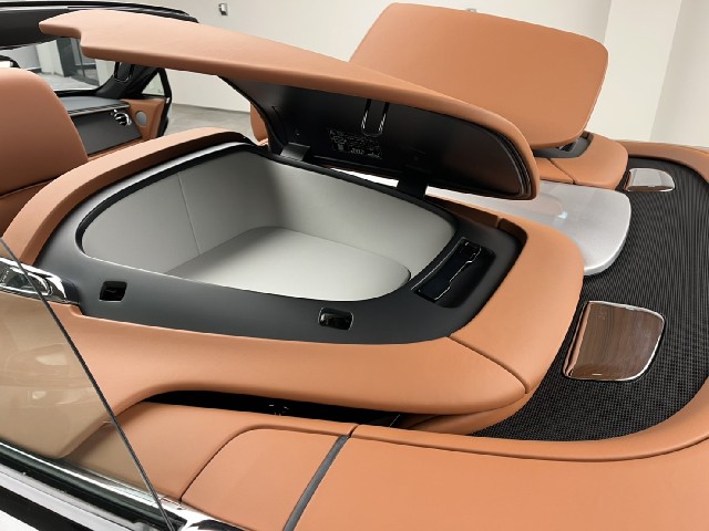 ROLLS ROYCE DAWN 2020 Image 38