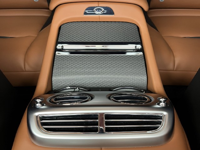 ROLLS ROYCE DAWN 2020 Image 51