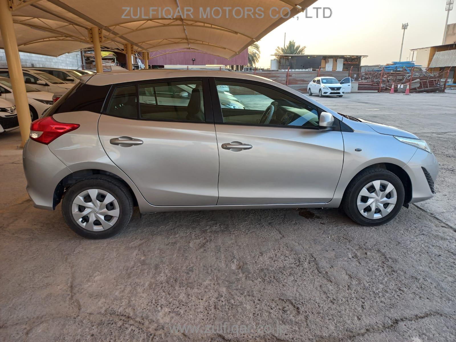 TOYOTA YARIS 2019 Image 6